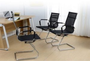 Dich vu thanh ly ban ghe van phong mang loi ich cho nhieu doanh nghiep dich vu thanh ly ban ghe van phong tien ich cho do 1534401035 899 width660height451 1